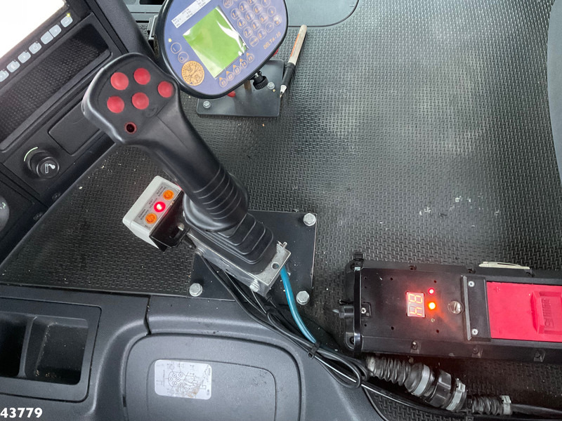 Camión multibasculante, Camión grúa Scania P 360 8x2 Hiab 21 Tonmeter laadkraan: foto 11 Camión multibasculante, Camión grúa Scania P 360 8x2 Hiab 21 Tonmeter laadkraan: foto 11