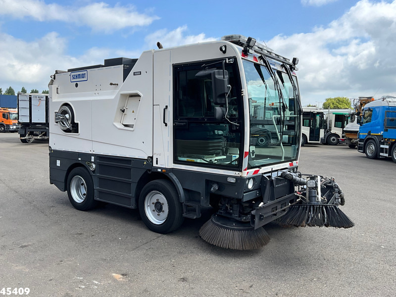Schmidt Cleango 500 Compact Euro 6 with 3-rd brush - Barredora vial: foto 3 Schmidt Cleango 500 Compact Euro 6 with 3-rd brush - Barredora vial: foto 3
