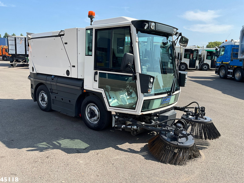 Schmidt Swingo Compact 200 Euro 6 - Barredora vial: foto 4 Schmidt Swingo Compact 200 Euro 6 - Barredora vial: foto 4