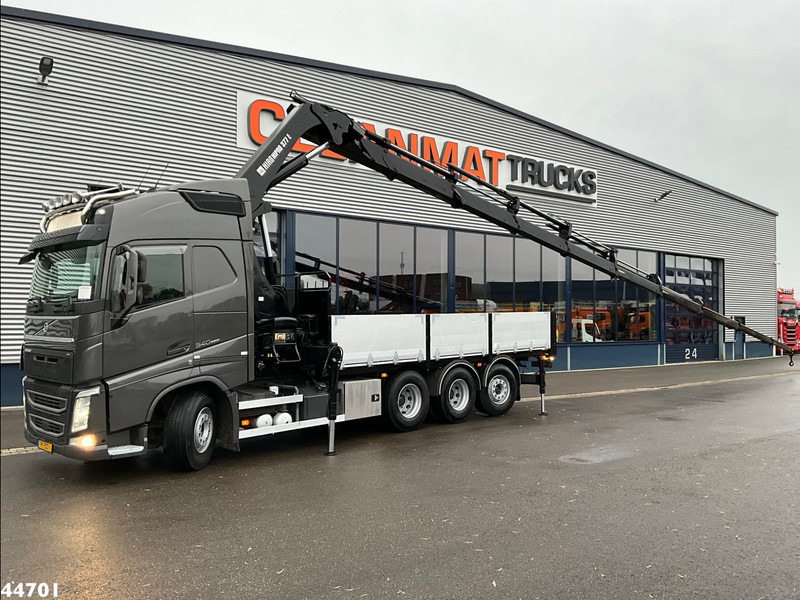 Volvo FH 540 8x4 Euro 6 Hiab 37 Tonmeter laadkraan - Camión grúa: foto 1 Volvo FH 540 8x4 Euro 6 Hiab 37 Tonmeter laadkraan - Camión grúa: foto 1