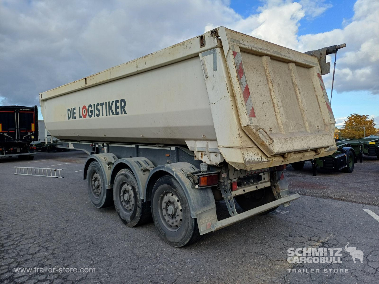 LANGENDORF Auflieger Kipper Stahlrundmulde 24m³ - Semirremolque volquete: foto 4 LANGENDORF Auflieger Kipper Stahlrundmulde 24m³ - Semirremolque volquete: foto 4