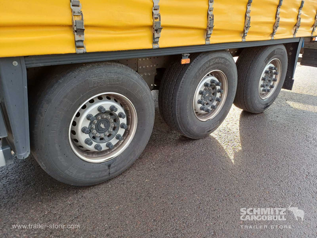 SCHMITZ Auflieger Curtainsider Standard - Semirremolque lona: foto 5 SCHMITZ Auflieger Curtainsider Standard - Semirremolque lona: foto 5