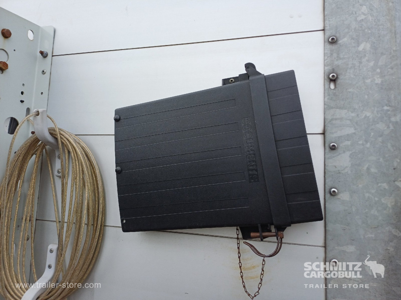 SCHMITZ Auflieger Curtainsider Standard Forklift holder - Semirremolque lona: foto 3 SCHMITZ Auflieger Curtainsider Standard Forklift holder - Semirremolque lona: foto 3