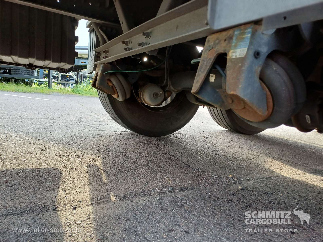 SCHMITZ Auflieger Curtainsider Standard Forklift holder - Semirremolque lona: foto 5 SCHMITZ Auflieger Curtainsider Standard Forklift holder - Semirremolque lona: foto 5