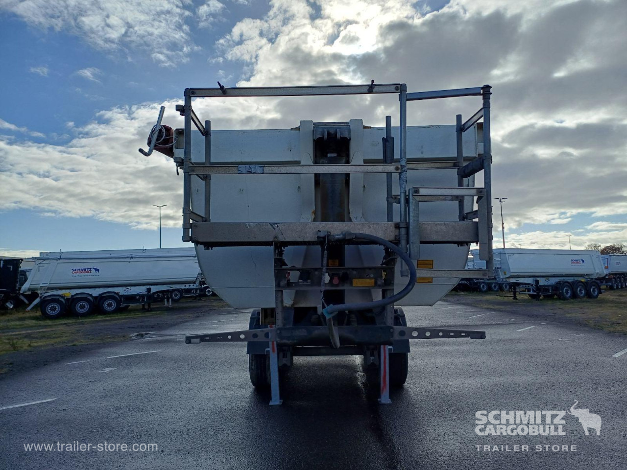 Semirremolque volquete SCHMITZ Auflieger Kipper Stahlrundmulde 24m³: foto 9 Semirremolque volquete SCHMITZ Auflieger Kipper Stahlrundmulde 24m³: foto 9