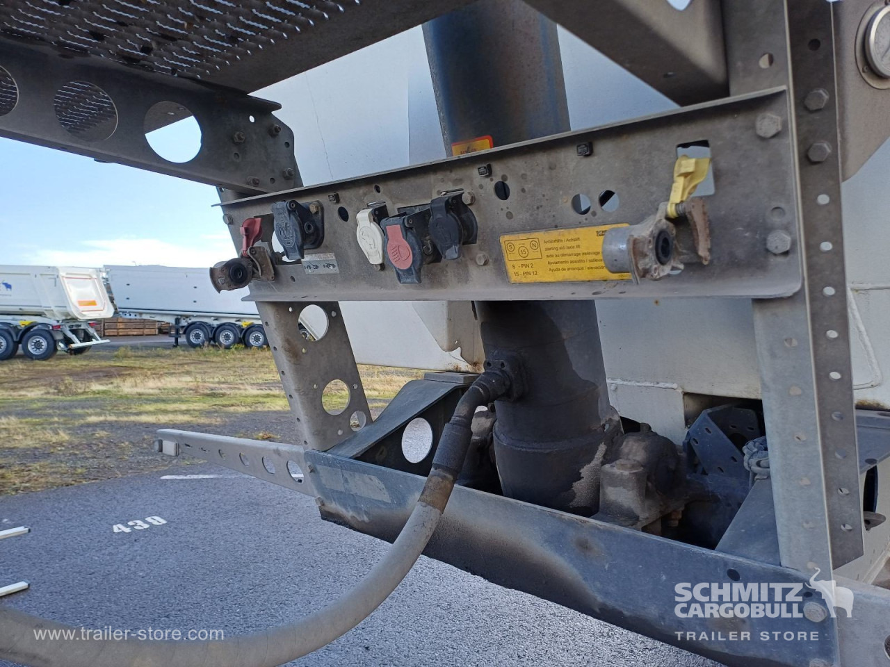 Semirremolque volquete SCHMITZ Auflieger Kipper Stahlrundmulde 24m³: foto 10 Semirremolque volquete SCHMITZ Auflieger Kipper Stahlrundmulde 24m³: foto 10