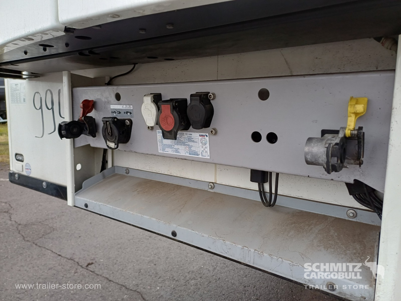 SCHMITZ Auflieger Tiefkühler Fleischhang - Semirremolque isotérmico: foto 2 SCHMITZ Auflieger Tiefkühler Fleischhang - Semirremolque isotérmico: foto 2