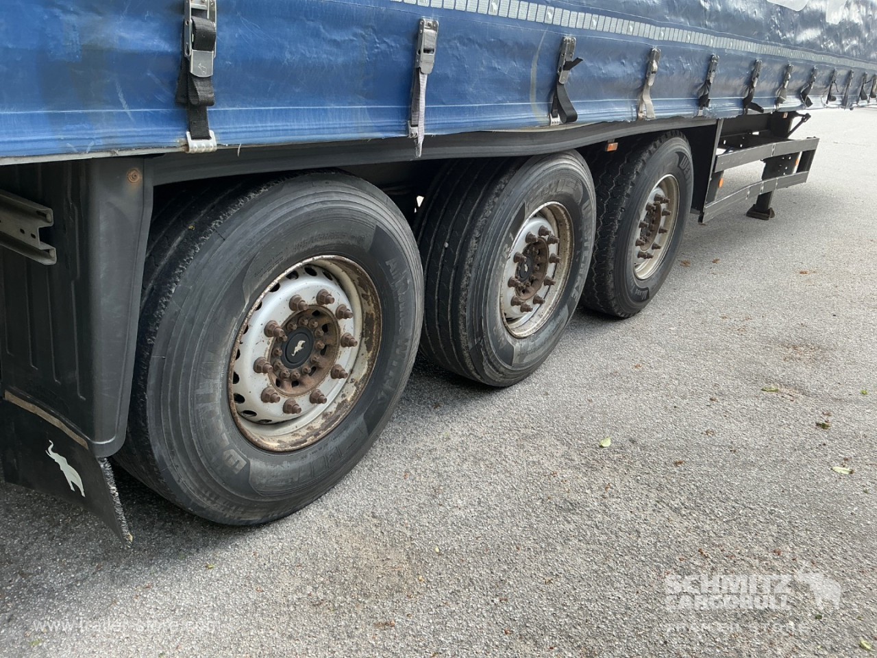SCHMITZ Curtainsider Standard Taillift - Semirremolque lona: foto 2 SCHMITZ Curtainsider Standard Taillift - Semirremolque lona: foto 2