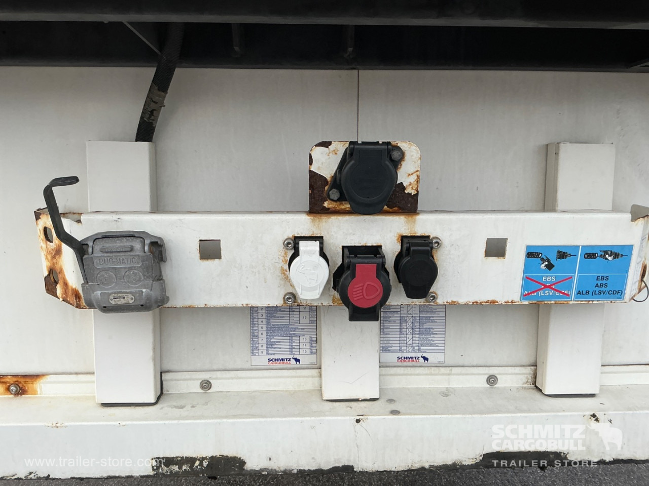 SCHMITZ Reefer Multitemp Double deck - Semirremolque isotérmico: foto 4 SCHMITZ Reefer Multitemp Double deck - Semirremolque isotérmico: foto 4