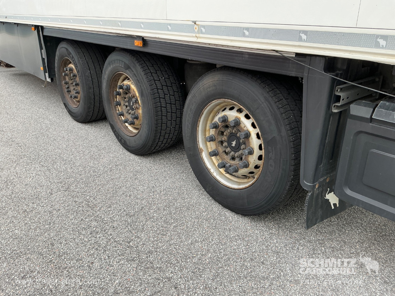 SCHMITZ Reefer Multitemp Double deck Taillift - Semirremolque isotérmico: foto 5 SCHMITZ Reefer Multitemp Double deck Taillift - Semirremolque isotérmico: foto 5