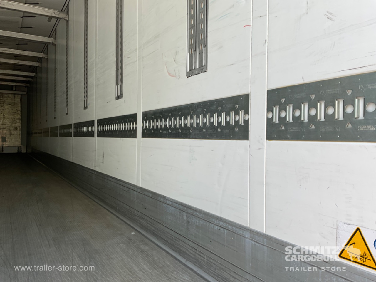 SCHMITZ Reefer Standard Double deck - Semirremolque isotérmico: foto 3 SCHMITZ Reefer Standard Double deck - Semirremolque isotérmico: foto 3