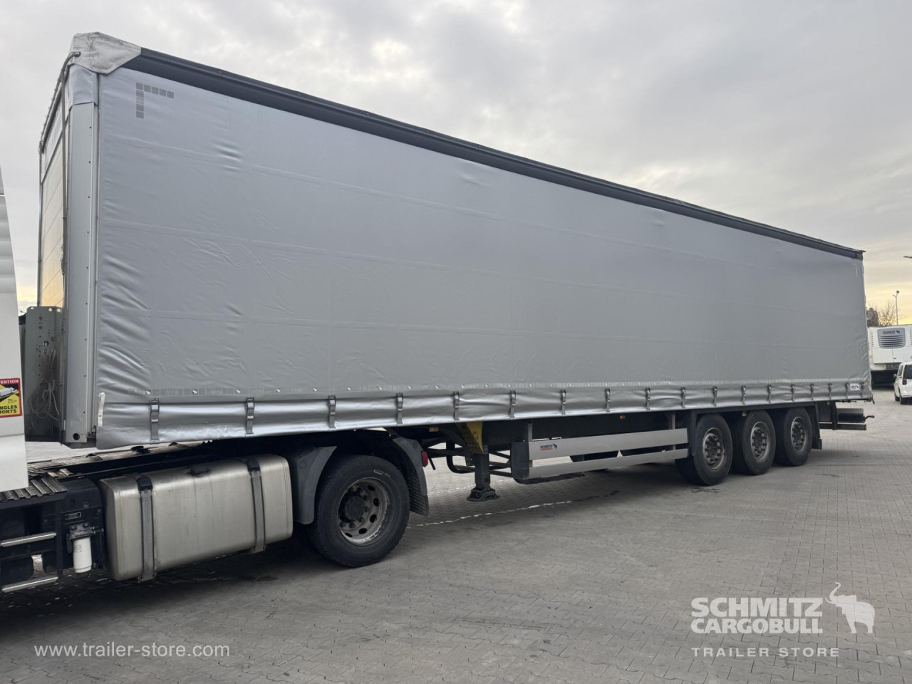 SCHMITZ Curtainsider Standard - Semirremolque lona: foto 5 SCHMITZ Curtainsider Standard - Semirremolque lona: foto 5
