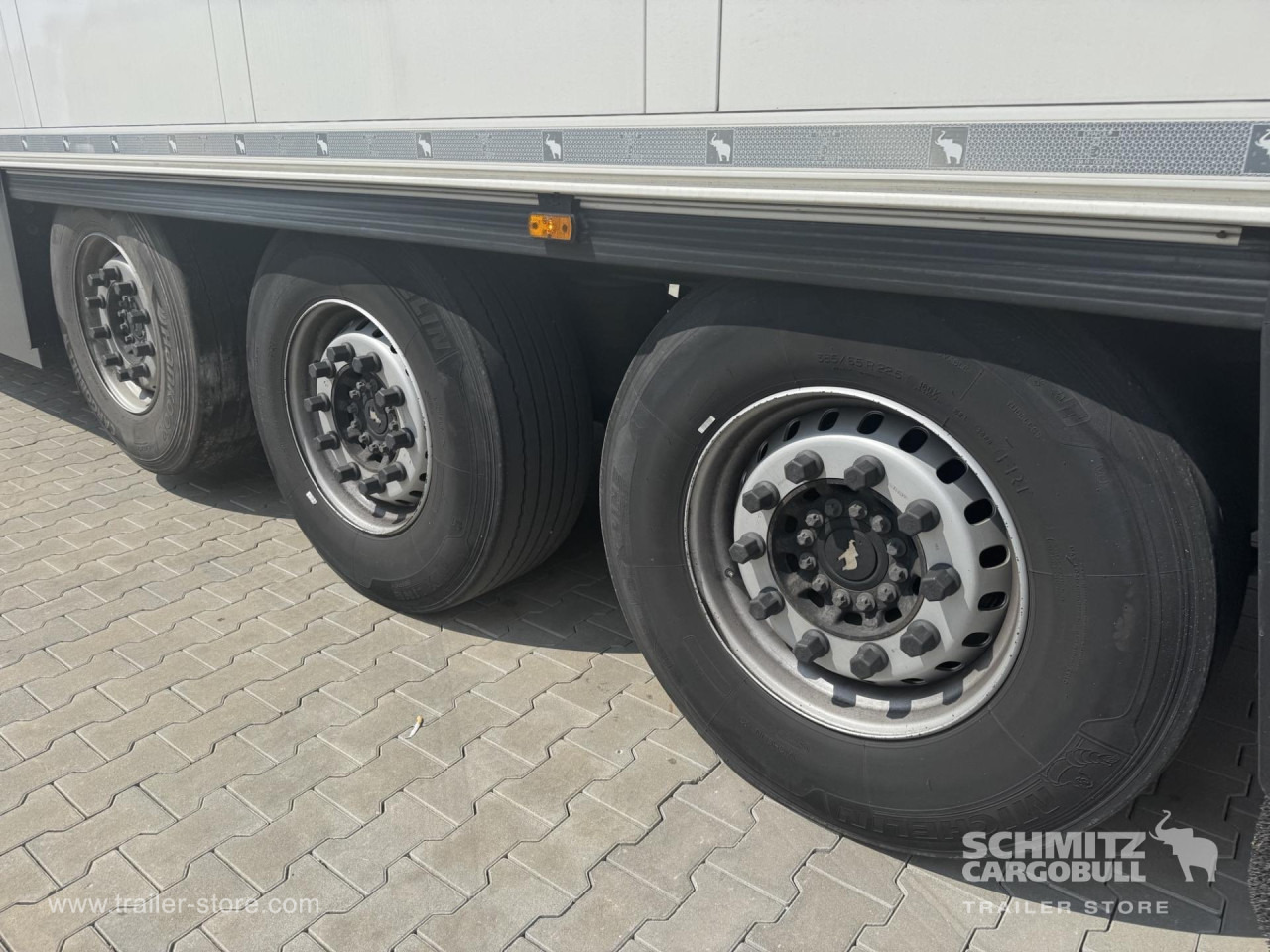 SCHMITZ Reefer Standard Double deck - Semirremolque isotérmico: foto 2 SCHMITZ Reefer Standard Double deck - Semirremolque isotérmico: foto 2