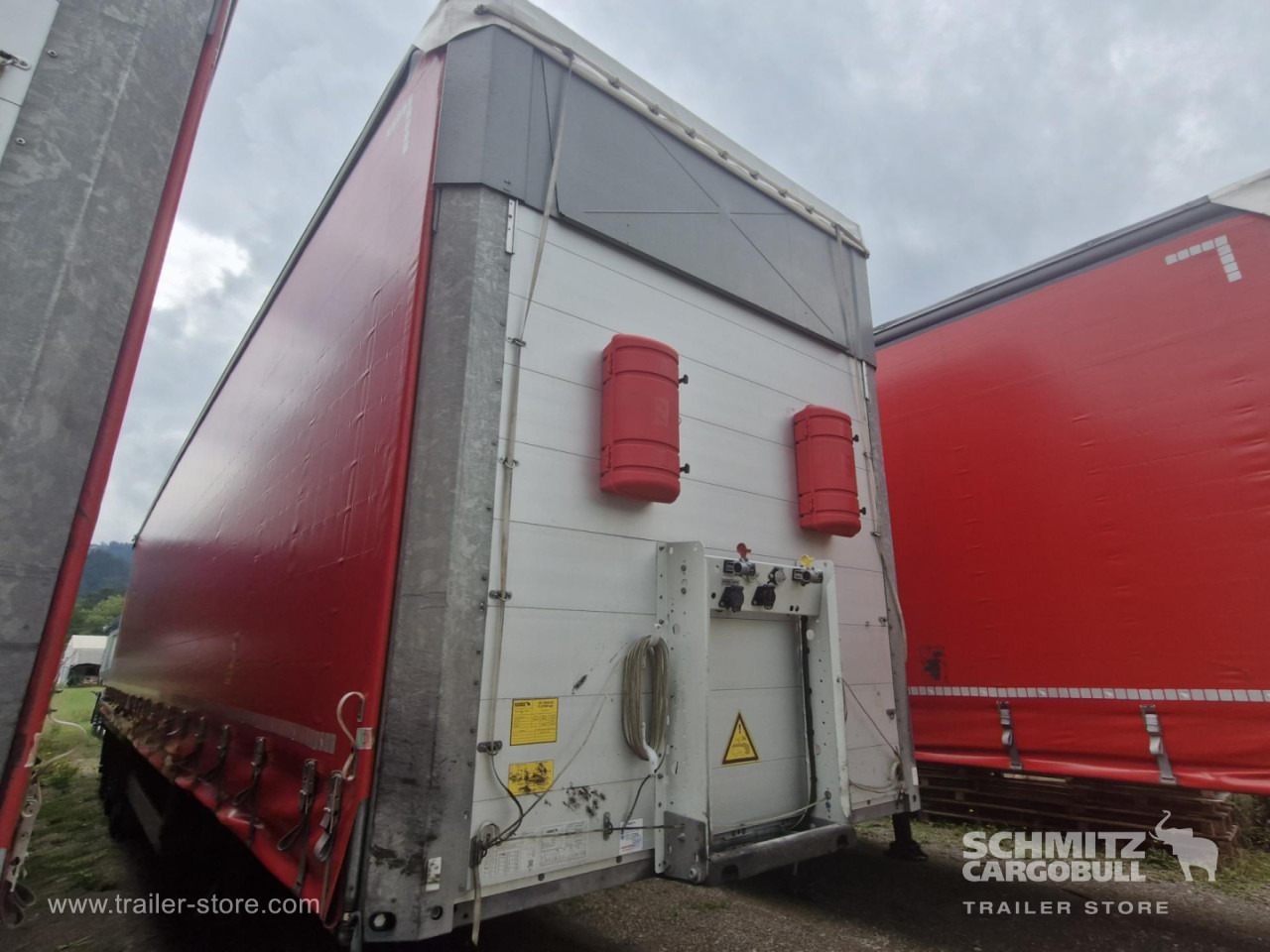 SCHMITZ Curtainsider Varios - Semirremolque lona: foto 1 SCHMITZ Curtainsider Varios - Semirremolque lona: foto 1