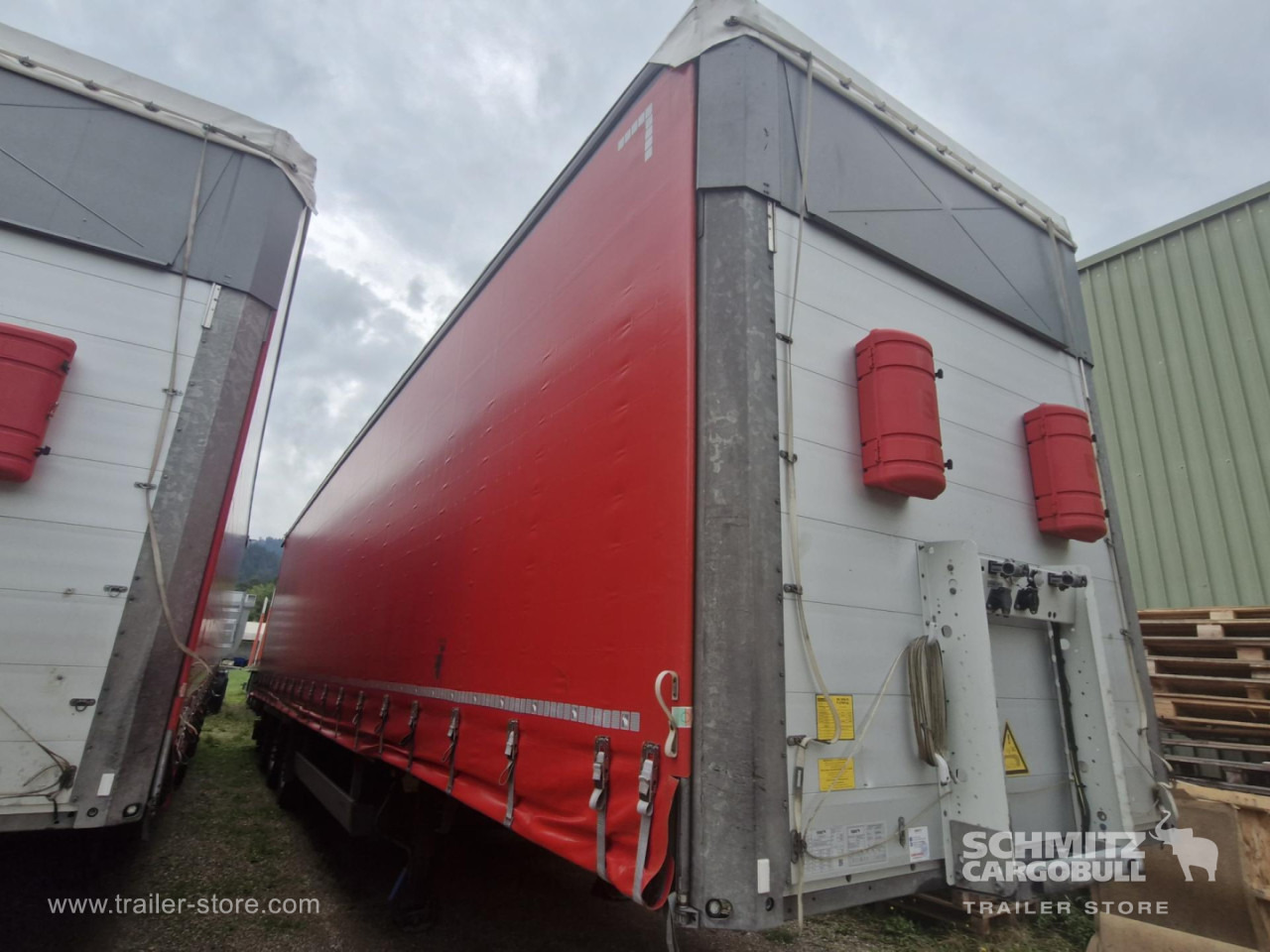 SCHMITZ Curtainsider Varios - Semirremolque lona: foto 1 SCHMITZ Curtainsider Varios - Semirremolque lona: foto 1