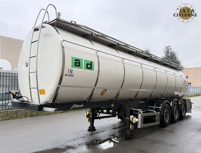 BATA CISTERNA ALIMENTARE SANTI-MENCI ANNO 05-2010 - Semirremolque cisterna: foto 1 BATA CISTERNA ALIMENTARE SANTI-MENCI ANNO 05-2010 - Semirremolque cisterna: foto 1