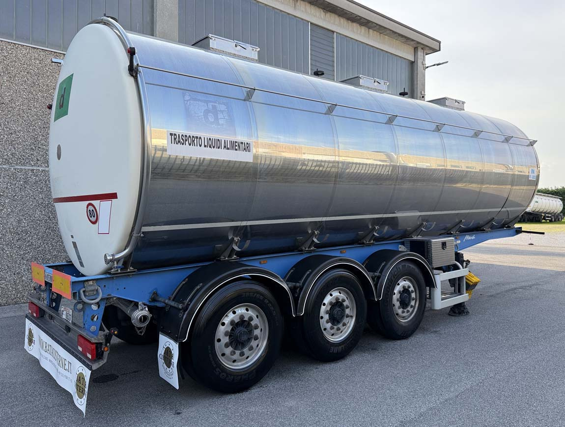 Bata SANTI/MENCI 13.000-8.000-13.000LT - Semirremolque cisterna: foto 4 Bata SANTI/MENCI 13.000-8.000-13.000LT - Semirremolque cisterna: foto 4