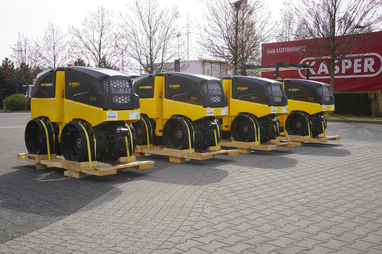 BOMAG BMP 8500 brand-new trench roller / Remote Control / 4 units - Mini compactadora: foto 3 BOMAG BMP 8500 brand-new trench roller / Remote Control / 4 units - Mini compactadora: foto 3
