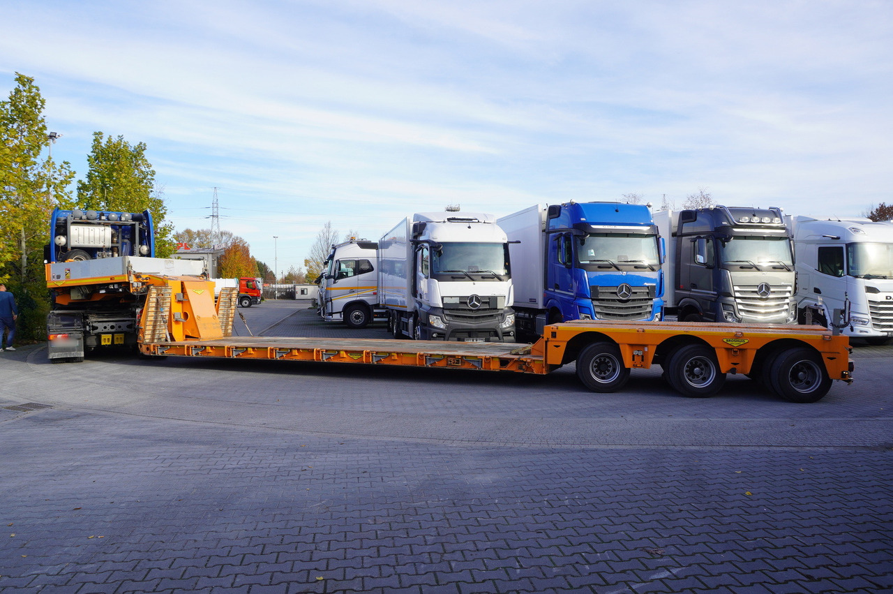 BROSHUIS 3ABD-48 61.0t TiefBet low-loader semi-trailer / 40 tons cap. / 3 steering axles / hydraulic suspension - Semirremolque góndola rebajadas: foto 4 BROSHUIS 3ABD-48 61.0t TiefBet low-loader semi-trailer / 40 tons cap. / 3 steering axles / hydraulic suspension - Semirremolque góndola rebajadas: foto 4