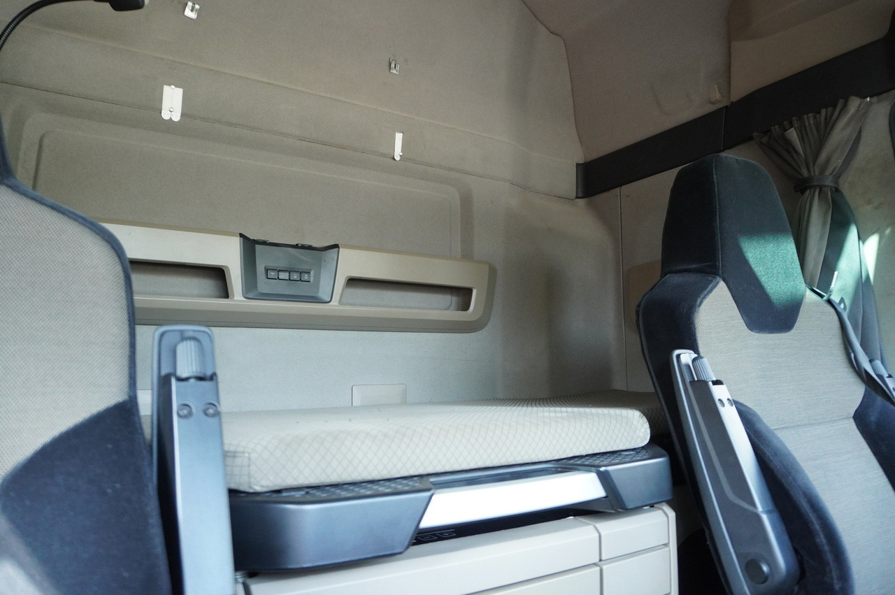 Leasing para MAN TGS 33.510 tractor unit / 6x4 / Sleeper cab MAN TGS 33.510 tractor unit / 6x4 / Sleeper cab: foto 26