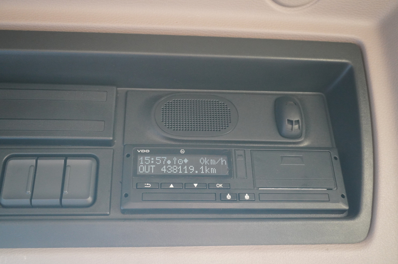 Camión frigorífico DAF LF 290 E6 4×2 / Lamberet refrigerated box 22 pallets / Multitemperature / Carrier Supra 1150 MT: foto 15 Camión frigorífico DAF LF 290 E6 4×2 / Lamberet refrigerated box 22 pallets / Multitemperature / Carrier Supra 1150 MT: foto 15