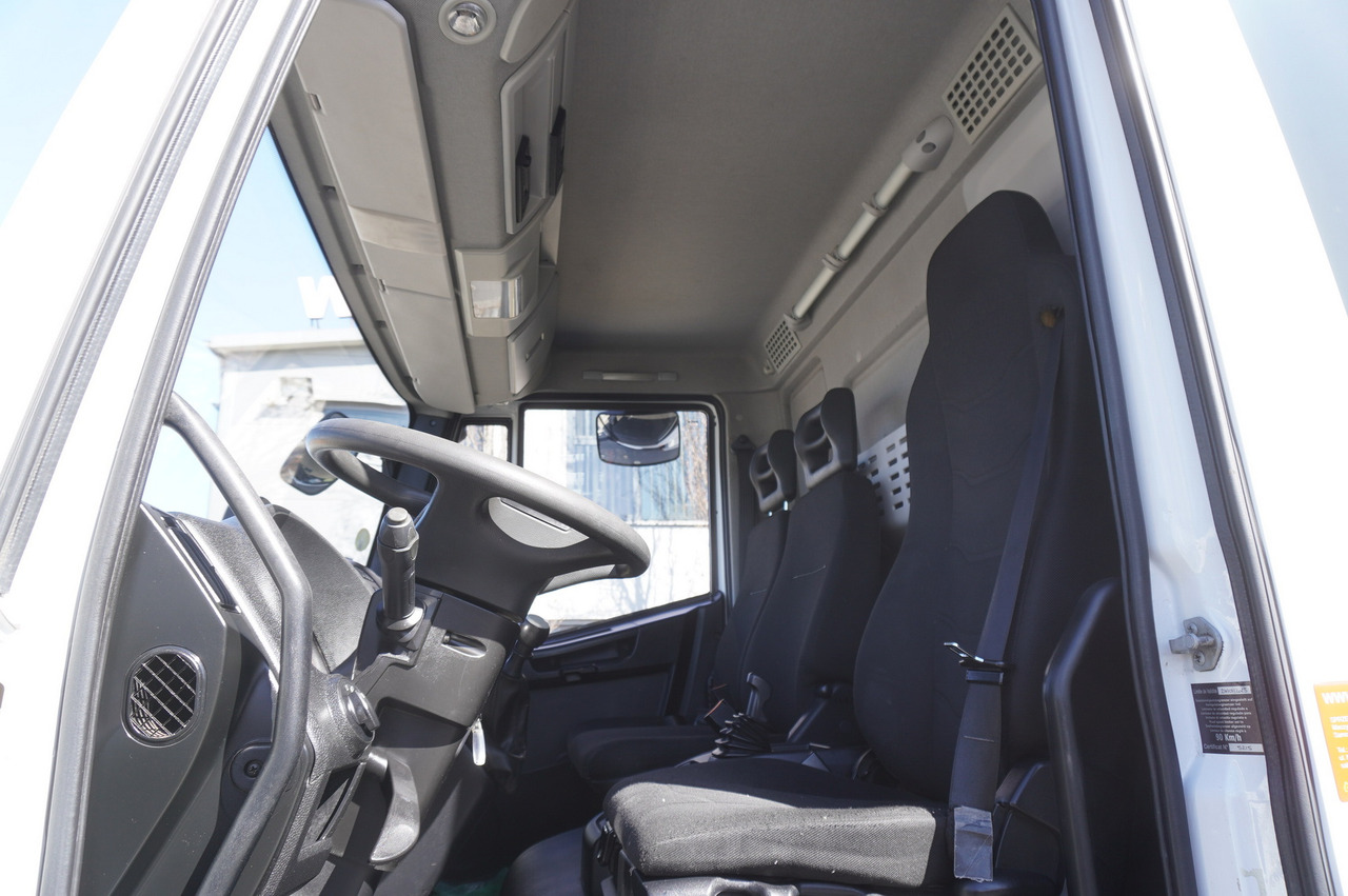 Camión caja cerrada IVECO Eurocargo 120-190 / 160 thousand km !!! / Box 18 EPAL / Dhollandia lift 1500 kg: foto 11 Camión caja cerrada IVECO Eurocargo 120-190 / 160 thousand km !!! / Box 18 EPAL / Dhollandia lift 1500 kg: foto 11