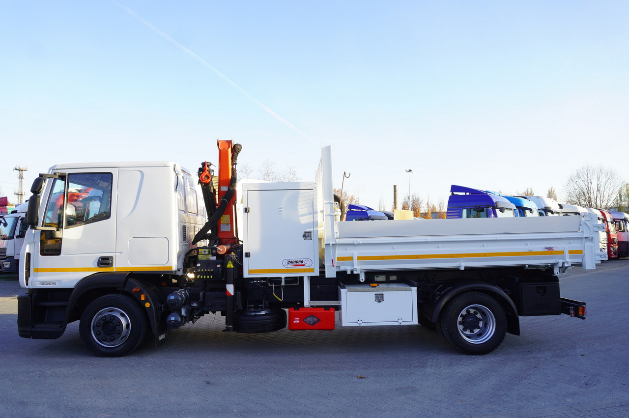 IVECO Eurocargo 120E18 Crane Palfinger / 3-way tipper / sleeper cab - Camión volquete, Camión grúa: foto 5 IVECO Eurocargo 120E18 Crane Palfinger / 3-way tipper / sleeper cab - Camión volquete, Camión grúa: foto 5