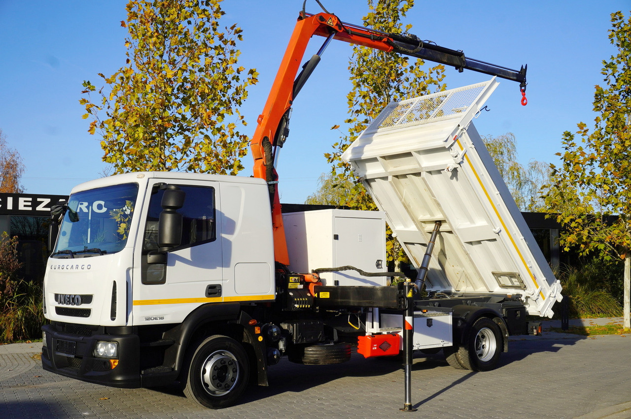 IVECO Eurocargo 120E18 Crane Palfinger / 3-way tipper / sleeper cab - Camión grúa: foto 1 IVECO Eurocargo 120E18 Crane Palfinger / 3-way tipper / sleeper cab - Camión grúa: foto 1