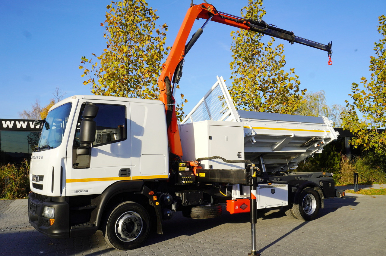 IVECO Eurocargo 120E18 Crane Palfinger / 3-way tipper / sleeper cab - Camión volquete, Camión grúa: foto 2 IVECO Eurocargo 120E18 Crane Palfinger / 3-way tipper / sleeper cab - Camión volquete, Camión grúa: foto 2