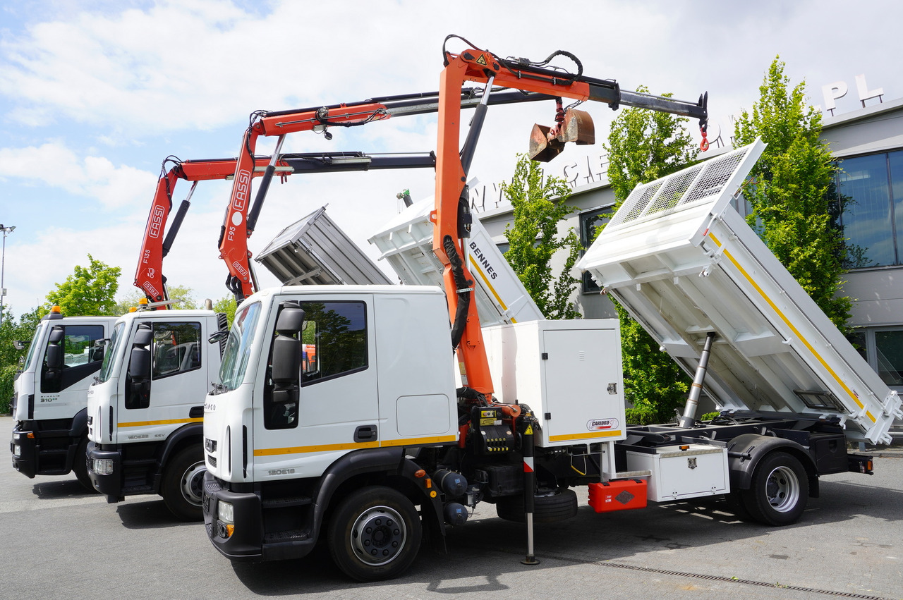 IVECO Stralis 310 E6 / NEW 3-sided tipper / Fassi F135 crane with remote control - Camión grúa: foto 5 IVECO Stralis 310 E6 / NEW 3-sided tipper / Fassi F135 crane with remote control - Camión grúa: foto 5