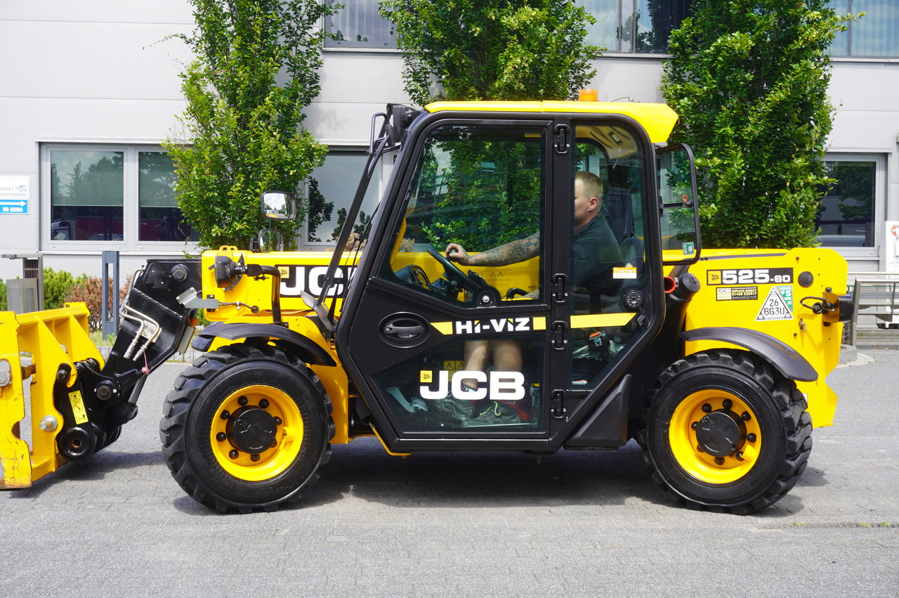 Cargadora de ruedas telescópica JCB 525-60T5 / 2022 / 860 MTH! / 2.5 T / Reach 6 m / joystick: foto 10