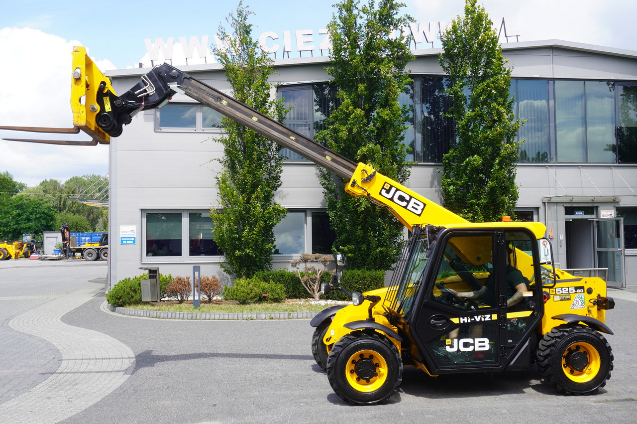 Cargadora de ruedas telescópica JCB 525-60T5 / 2022 / 860 MTH! / 2.5 T / Reach 6 m / joystick: foto 16
