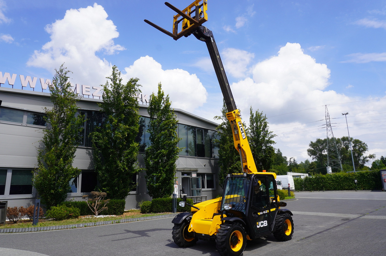Cargadora de ruedas telescópica JCB 525-60T5 / 2022 / 860 MTH! / 2.5 T / Reach 6 m / joystick: foto 18