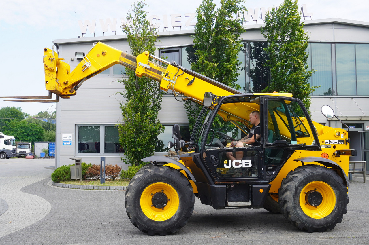 JCB 535-95 / 3.5 T / range 9.5 m / joystick / 2021 - Manipulador telescópico: foto 2 JCB 535-95 / 3.5 T / range 9.5 m / joystick / 2021 - Manipulador telescópico: foto 2