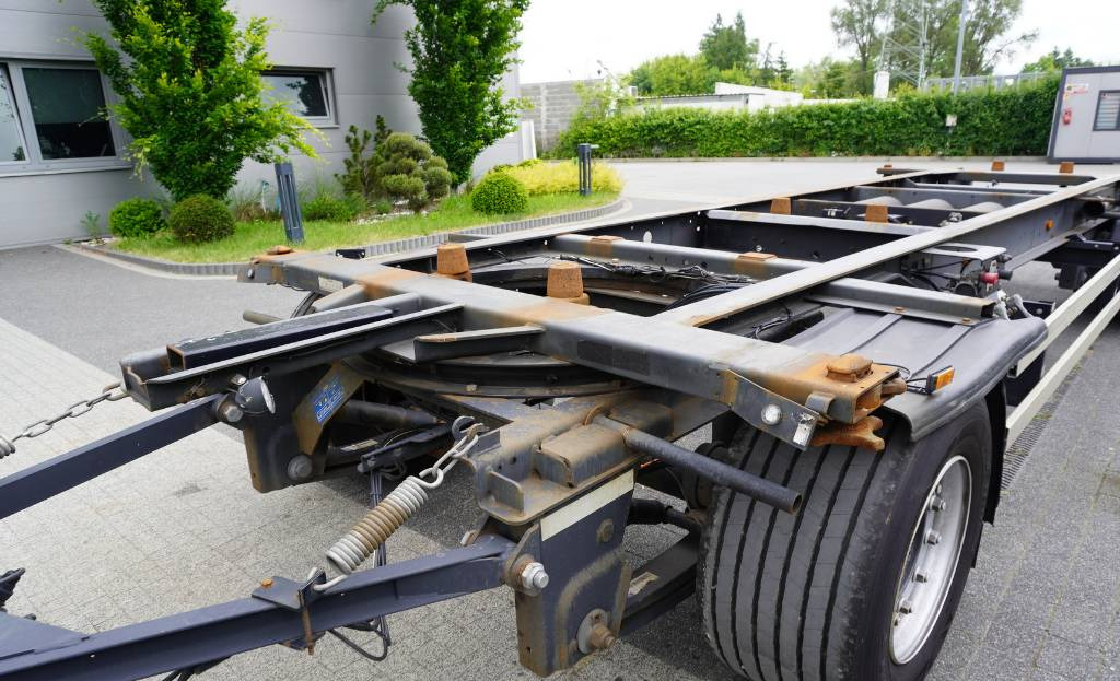 KOGEL BDF Low Deck Mega trailer - Remolque portacontenedore/ Intercambiable: foto 5 KOGEL BDF Low Deck Mega trailer - Remolque portacontenedore/ Intercambiable: foto 5