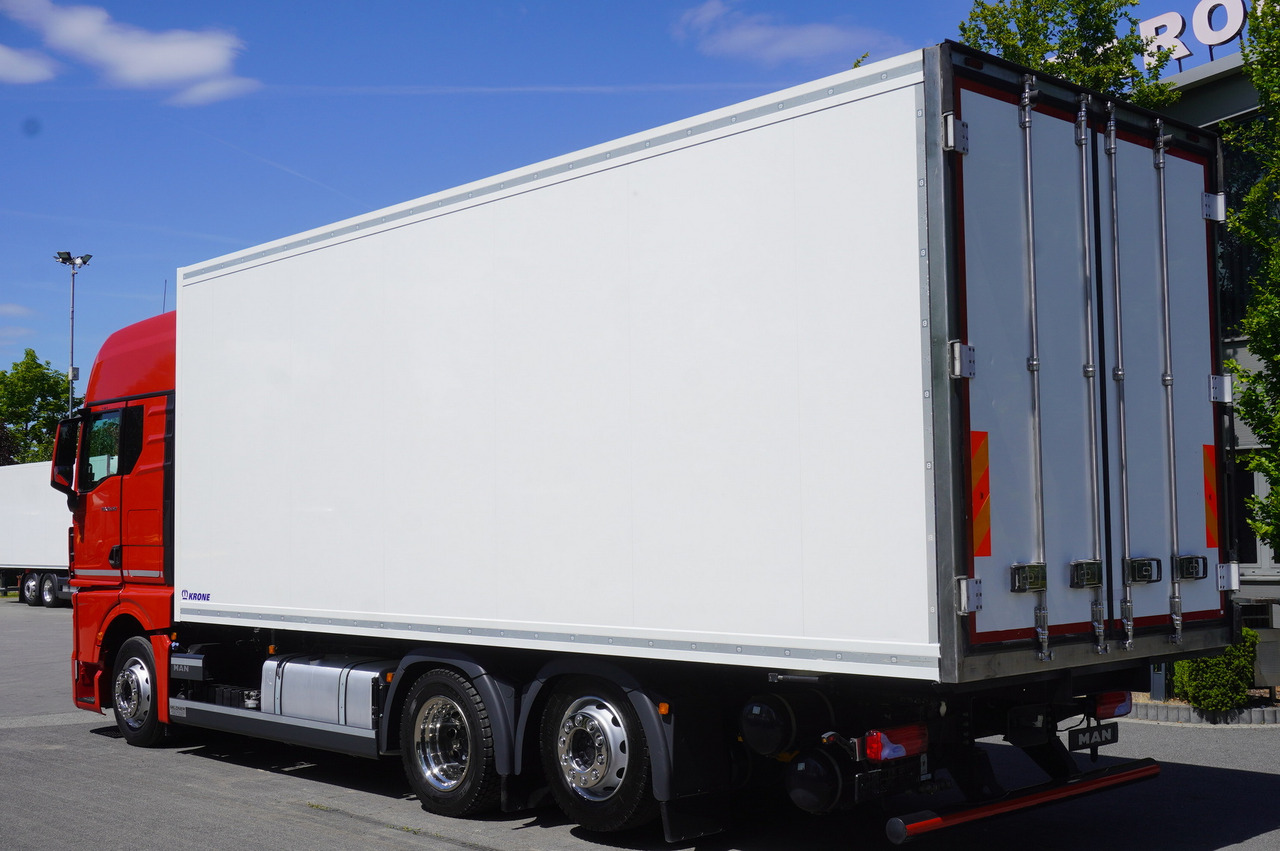 MAN GX 26.510 / 2022 / NEW Krone bitemperature refrigerated truck / Carrier Supra 850 MT / 4 units - Camión frigorífico: foto 2 MAN GX 26.510 / 2022 / NEW Krone bitemperature refrigerated truck / Carrier Supra 850 MT / 4 units - Camión frigorífico: foto 2