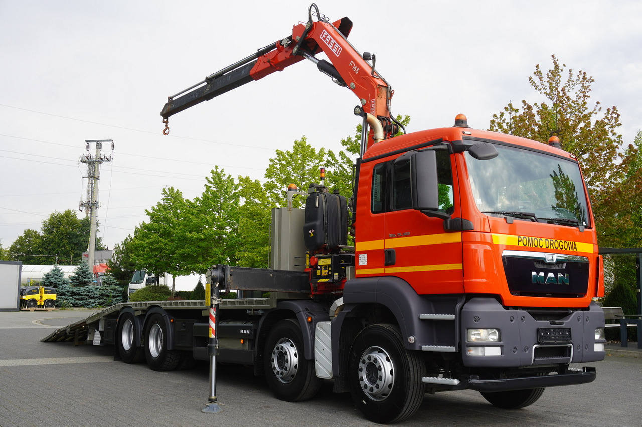 MAN TGS 35.360 E5 8x2 / FASSI F165 / 5.4 T cap. / 8.25 m reach - Camión grúa: foto 2 MAN TGS 35.360 E5 8x2 / FASSI F165 / 5.4 T cap. / 8.25 m reach - Camión grúa: foto 2