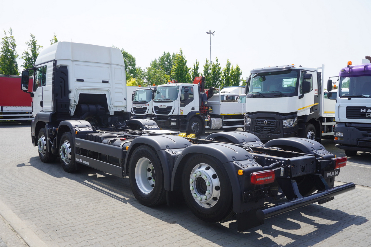 MAN TGS 35.420 8x2 / Chassis 6.4 m / 3 steered axles - Camión chasis: foto 4 MAN TGS 35.420 8x2 / Chassis 6.4 m / 3 steered axles - Camión chasis: foto 4
