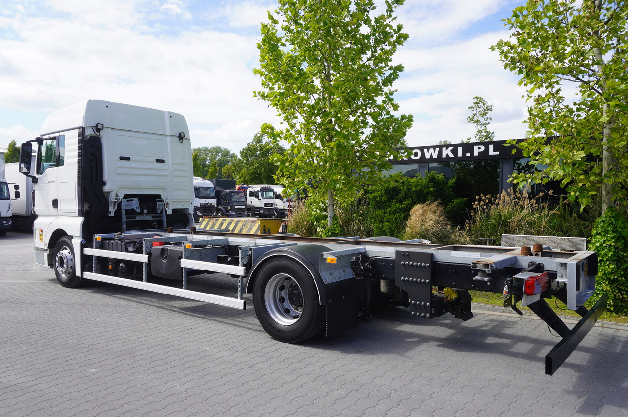 MAN TGX 18.430 / BDF 7.5 m / sleeping cab / 2021 - Camión portacontenedore/ Intercambiable: foto 3 MAN TGX 18.430 / BDF 7.5 m / sleeping cab / 2021 - Camión portacontenedore/ Intercambiable: foto 3