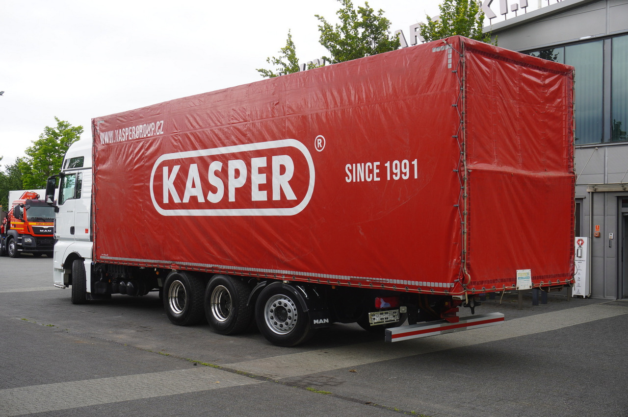 MAN TGX 35.580 E6 8x4 /4 / 23 EPAL tarp superstructure / 4th axle steered - Camión lona: foto 3 MAN TGX 35.580 E6 8x4 /4 / 23 EPAL tarp superstructure / 4th axle steered - Camión lona: foto 3