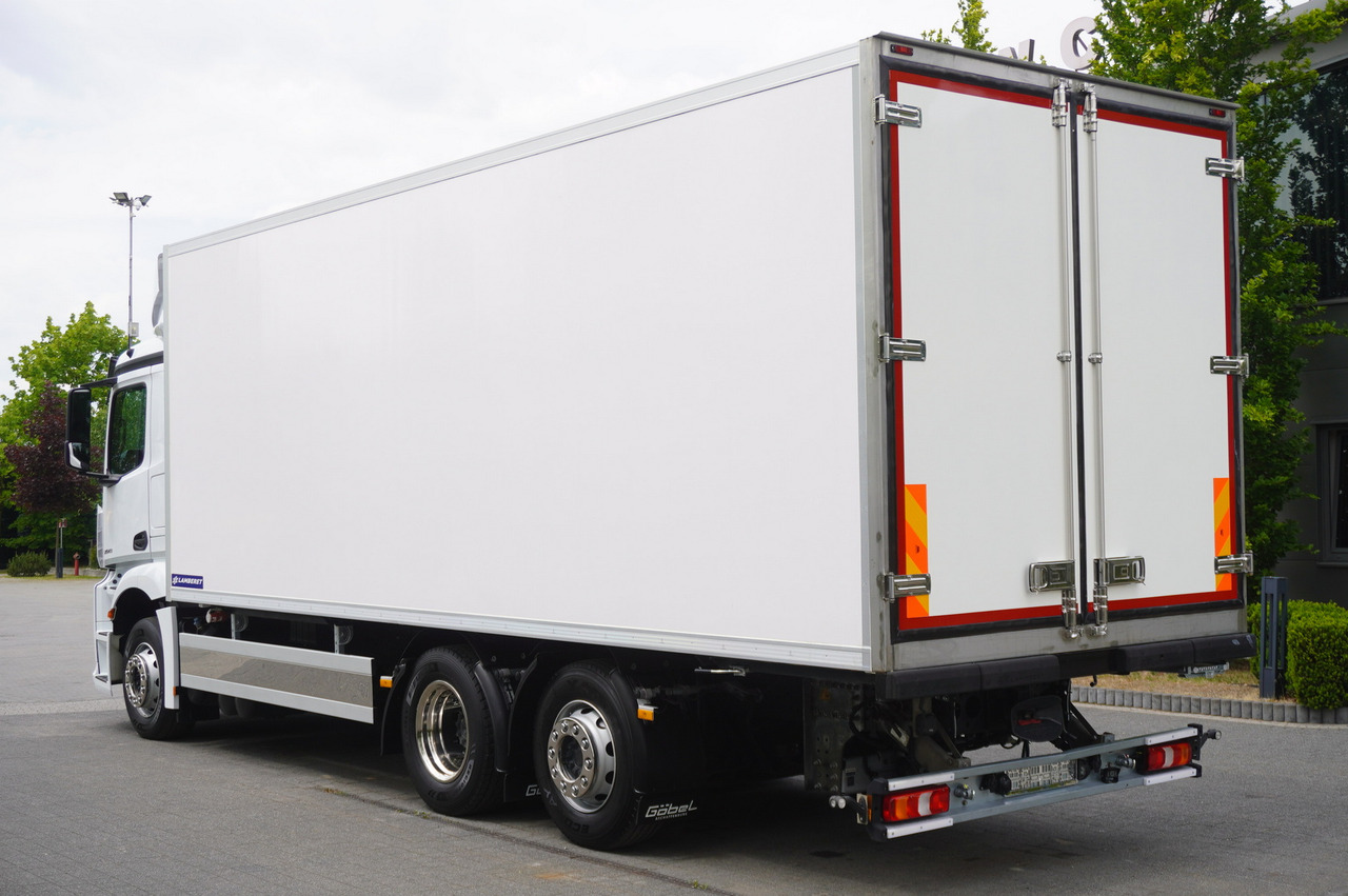 Camión frigorífico MERCEDES-BENZ 2543 / NEW Lamberet refrigerator/ 160 tho. km / steered 3rd axle: foto 7