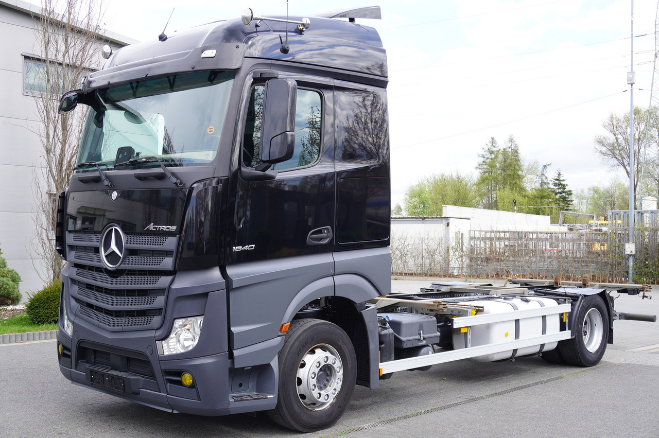 MERCEDES-BENZ Actros 1840 E6 4x2 / Lounge chair BDF - Camión chasis: foto 1 MERCEDES-BENZ Actros 1840 E6 4x2 / Lounge chair BDF - Camión chasis: foto 1