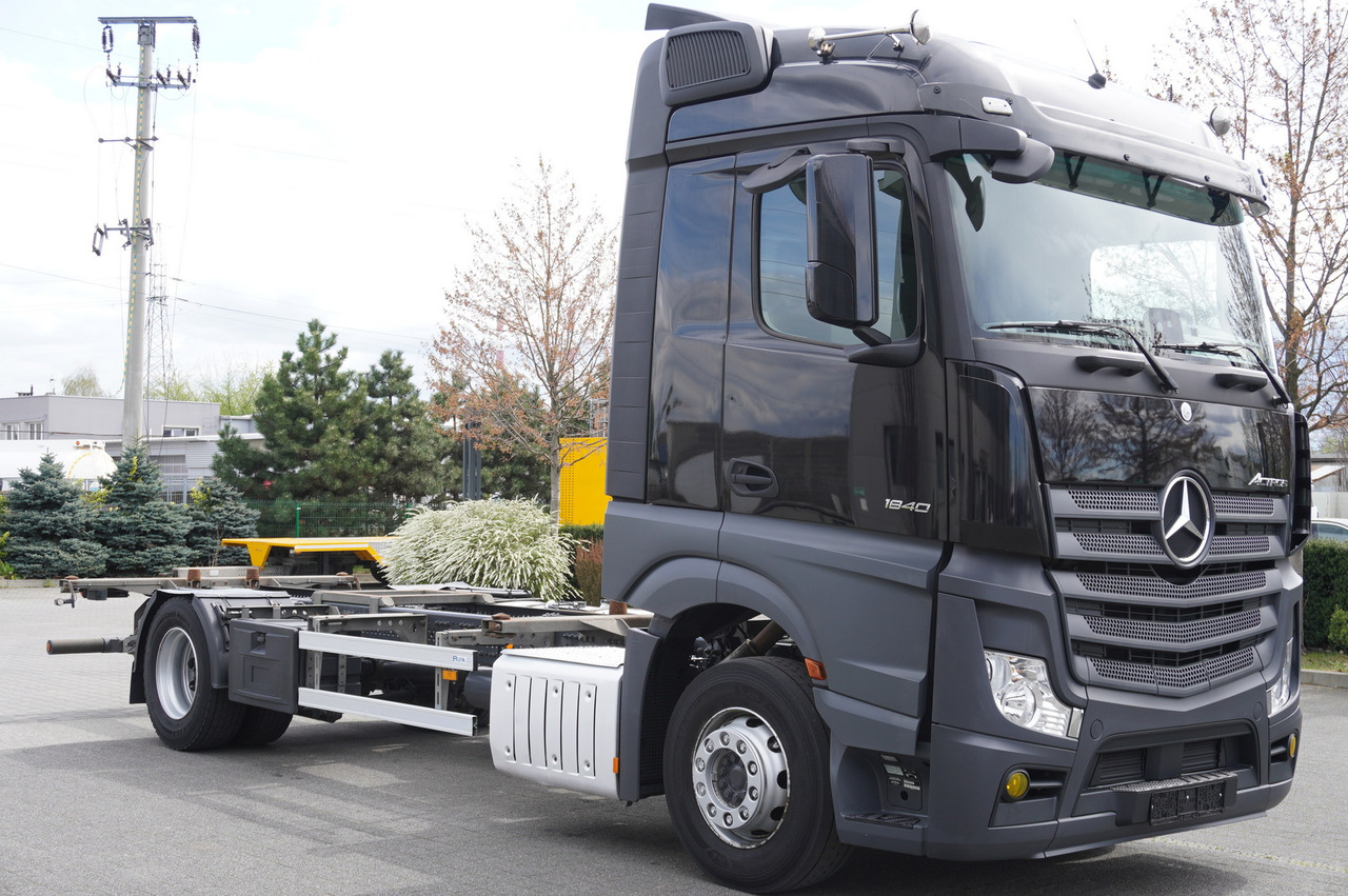 MERCEDES-BENZ Actros 1840 E6 4x2 / Lounge chair BDF - Camión chasis: foto 2 MERCEDES-BENZ Actros 1840 E6 4x2 / Lounge chair BDF - Camión chasis: foto 2