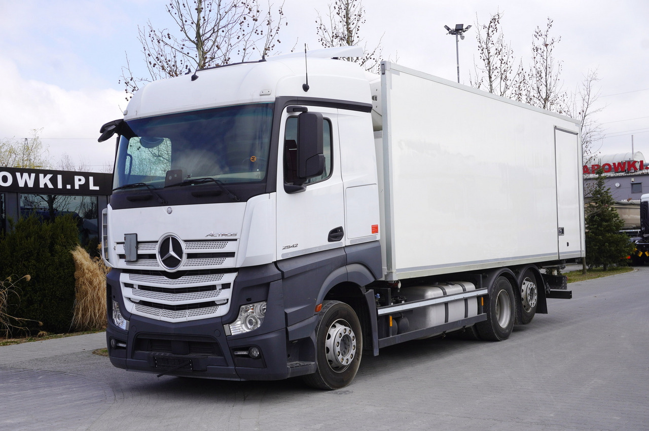 MERCEDES-BENZ Actros 2542 / GIGA cabin / Thermoking 1000R - Camión frigorífico: foto 1 MERCEDES-BENZ Actros 2542 / GIGA cabin / Thermoking 1000R - Camión frigorífico: foto 1