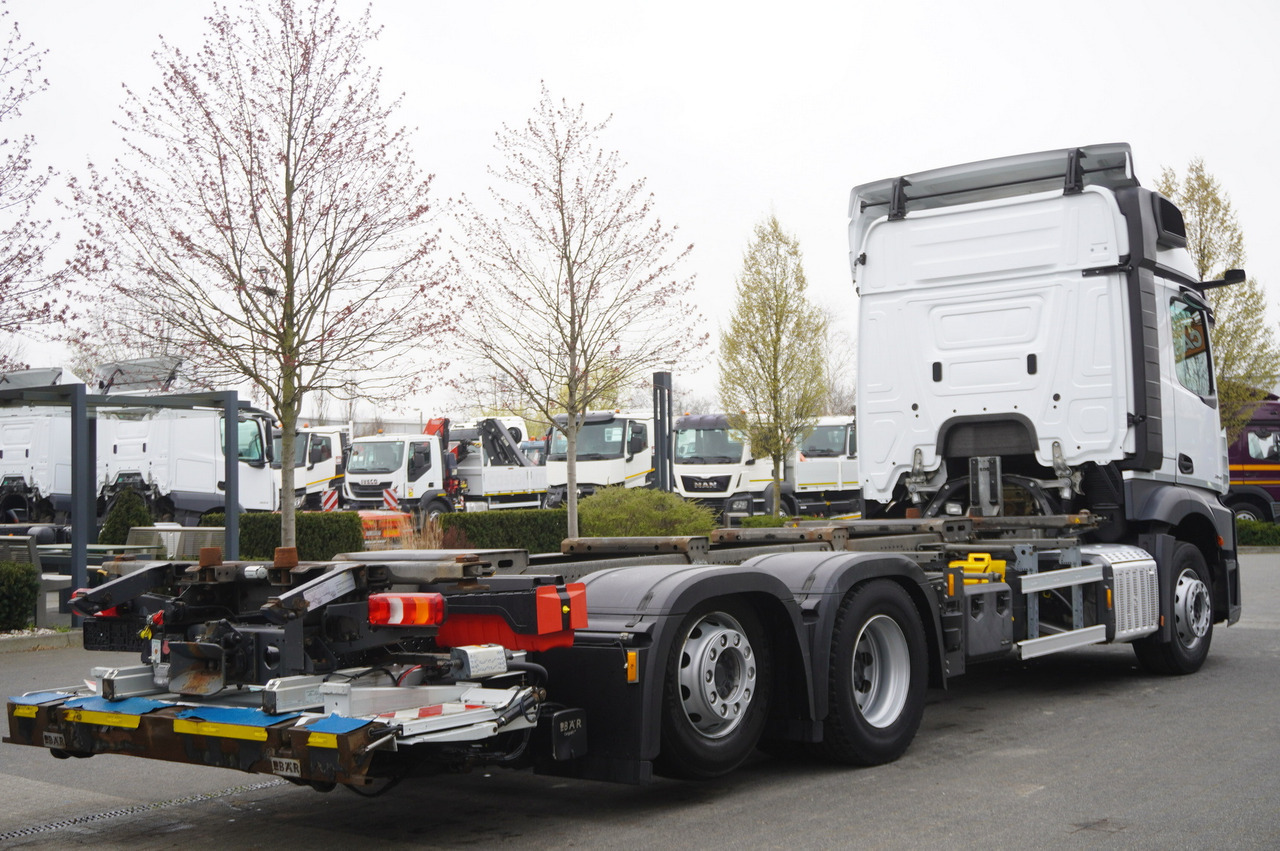 MERCEDES-BENZ Actros 2545 6×2 MP5 / ADR AT - Camión portacontenedore/ Intercambiable: foto 3 MERCEDES-BENZ Actros 2545 6×2 MP5 / ADR AT - Camión portacontenedore/ Intercambiable: foto 3