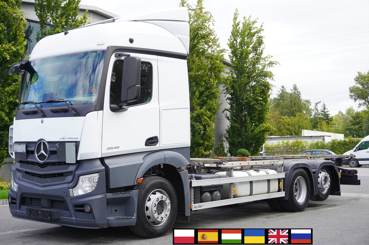 MERCEDES-BENZ Actros 2545 6×2 MP5 / Full ADR / 2 units - Camión portacontenedore/ Intercambiable: foto 1 MERCEDES-BENZ Actros 2545 6×2 MP5 / Full ADR / 2 units - Camión portacontenedore/ Intercambiable: foto 1