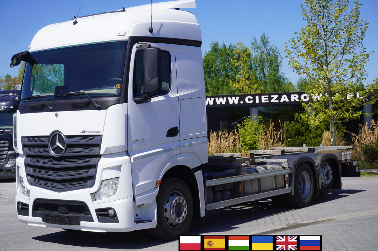 MERCEDES-BENZ Actros 2545 6×2 MP5 / Full ADR / BDF - Camión portacontenedore/ Intercambiable: foto 1 MERCEDES-BENZ Actros 2545 6×2 MP5 / Full ADR / BDF - Camión portacontenedore/ Intercambiable: foto 1