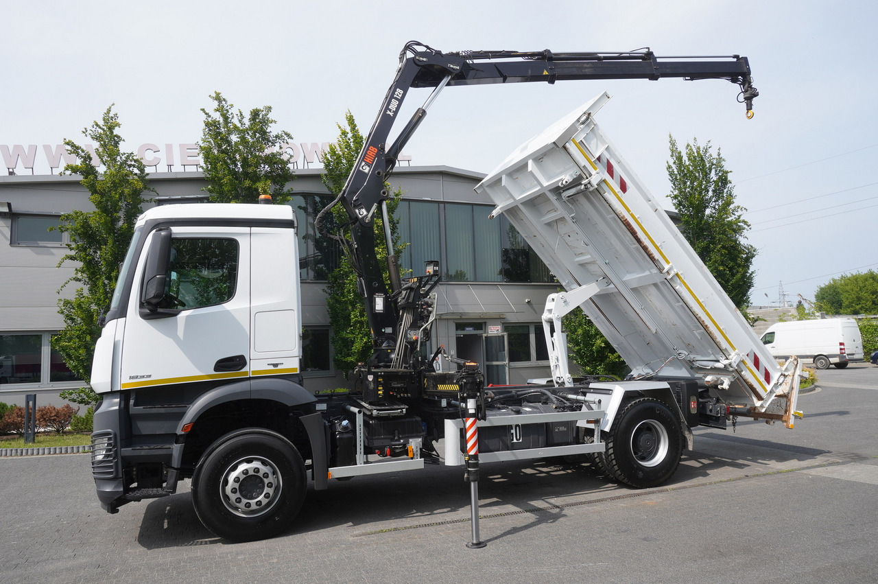 MERCEDES-BENZ Arocs 1833 / 87,000 km!!! / Hds HIAB X-DUO 128 B-2 / three-sided tipper - Camión caja abierta, Camión grúa: foto 4 MERCEDES-BENZ Arocs 1833 / 87,000 km!!! / Hds HIAB X-DUO 128 B-2 / three-sided tipper - Camión caja abierta, Camión grúa: foto 4