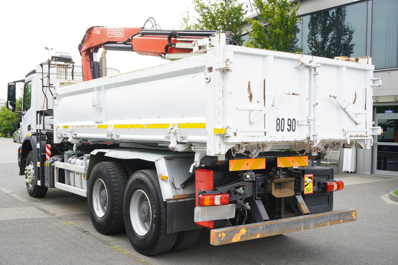 Camión volquete, Camión grúa MERCEDES-BENZ Arocs 2636 / 6x4 / HDS Fassi / 3-Way Tipper / Bortmatic: foto 14