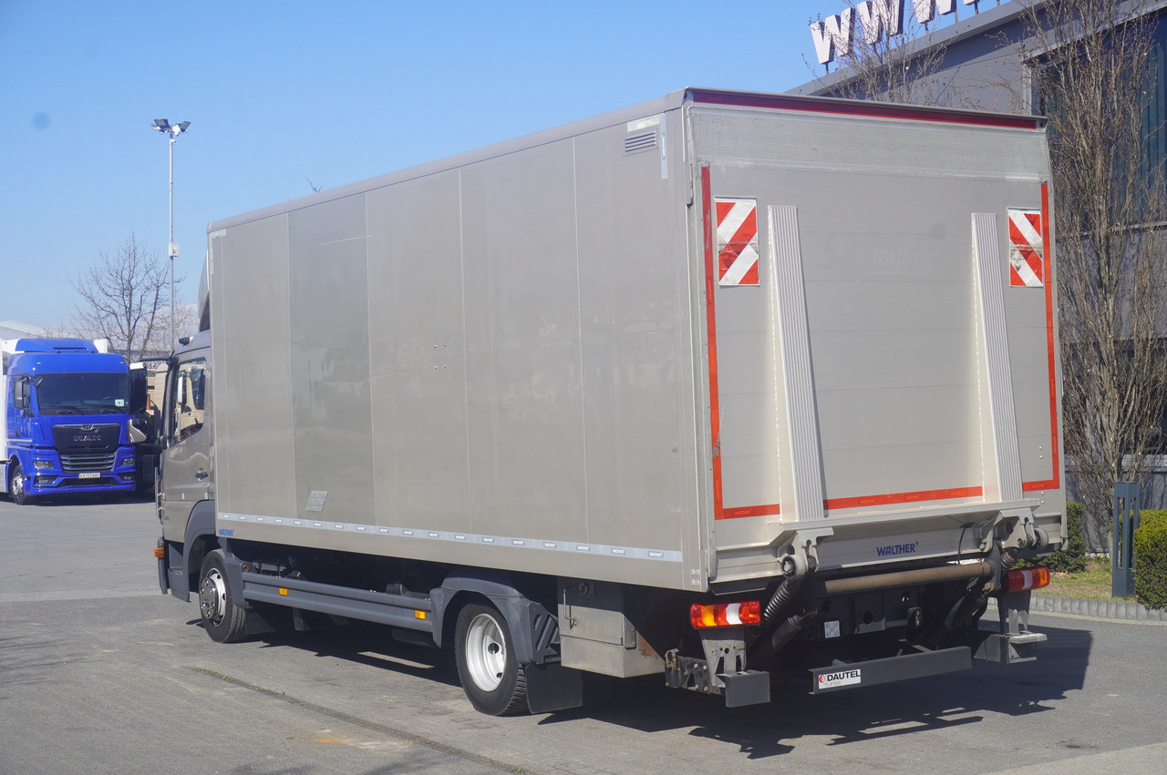 MERCEDES-BENZ Atego 818 / Box superstructure / DAUTEL tailgate 1.5 T - Camión caja cerrada: foto 3 MERCEDES-BENZ Atego 818 / Box superstructure / DAUTEL tailgate 1.5 T - Camión caja cerrada: foto 3